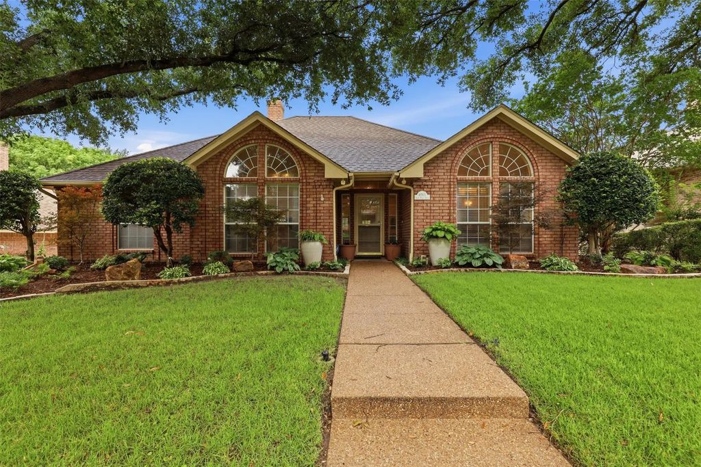 6913 Allen Place Drive, Fort Worth