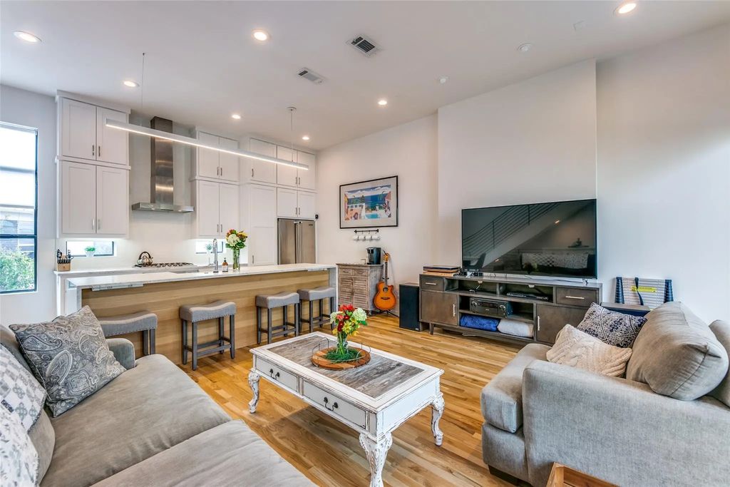 1839 Summit Avenue 3, Dallas