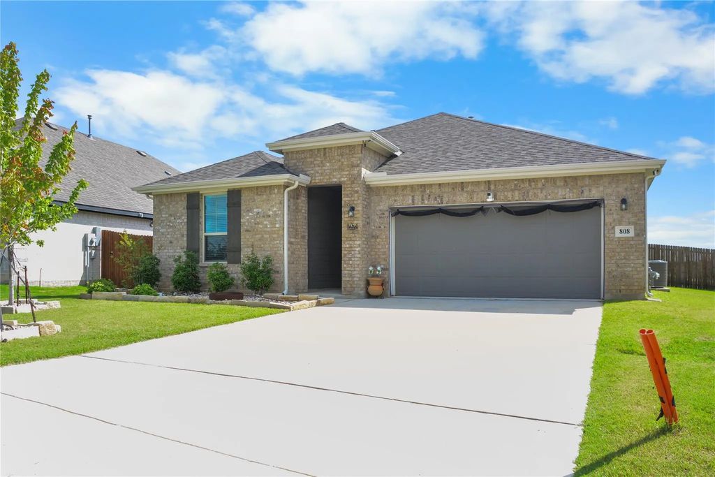 808 Jaguar Ridge, Godley