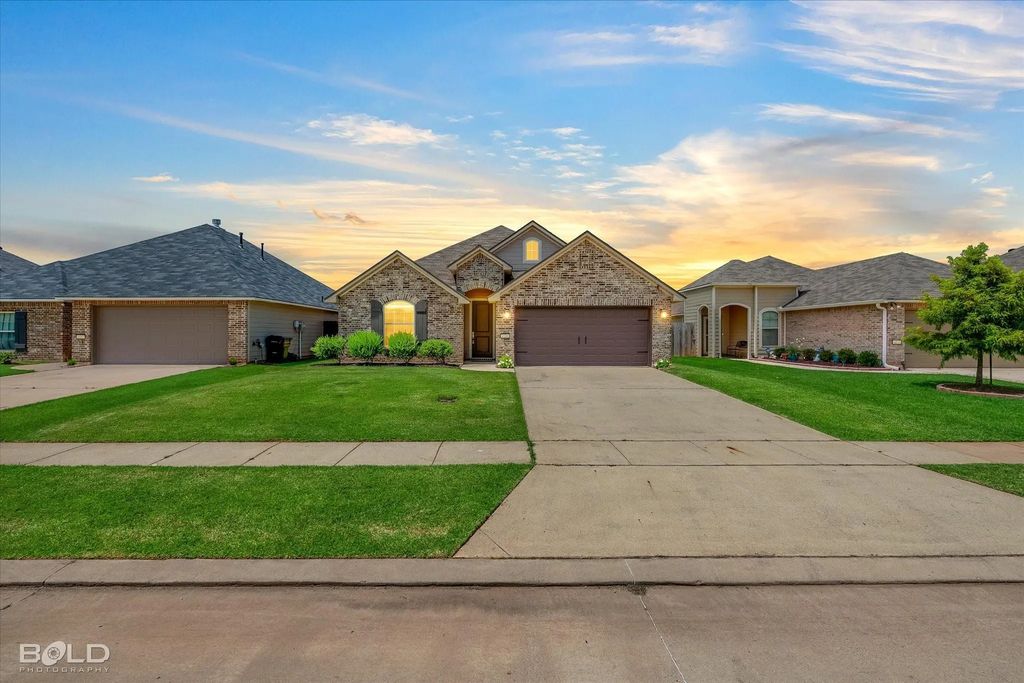 4180 Grassy Lake Drive, Bossier City