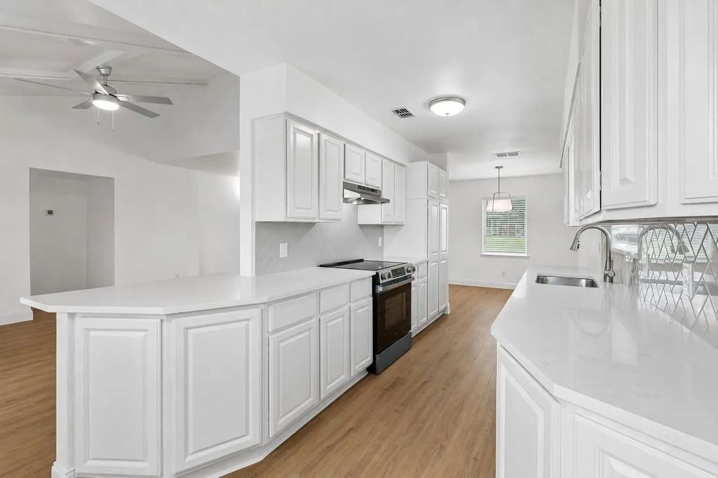 2512 Towerwood Drive, Carrollton