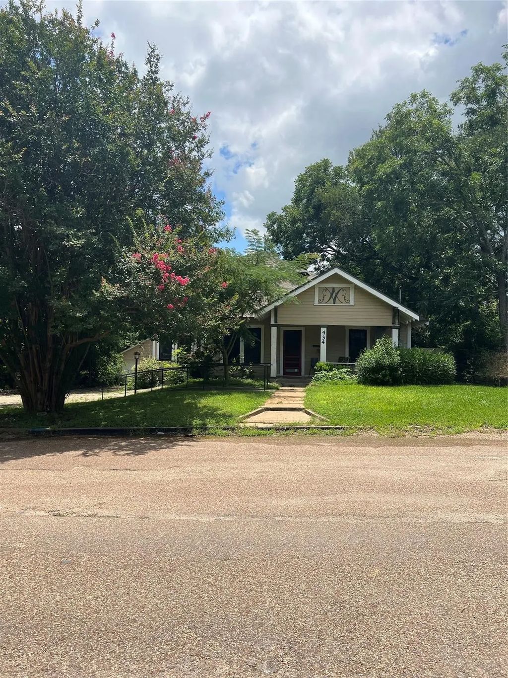 434 Norwood Street, Marlin