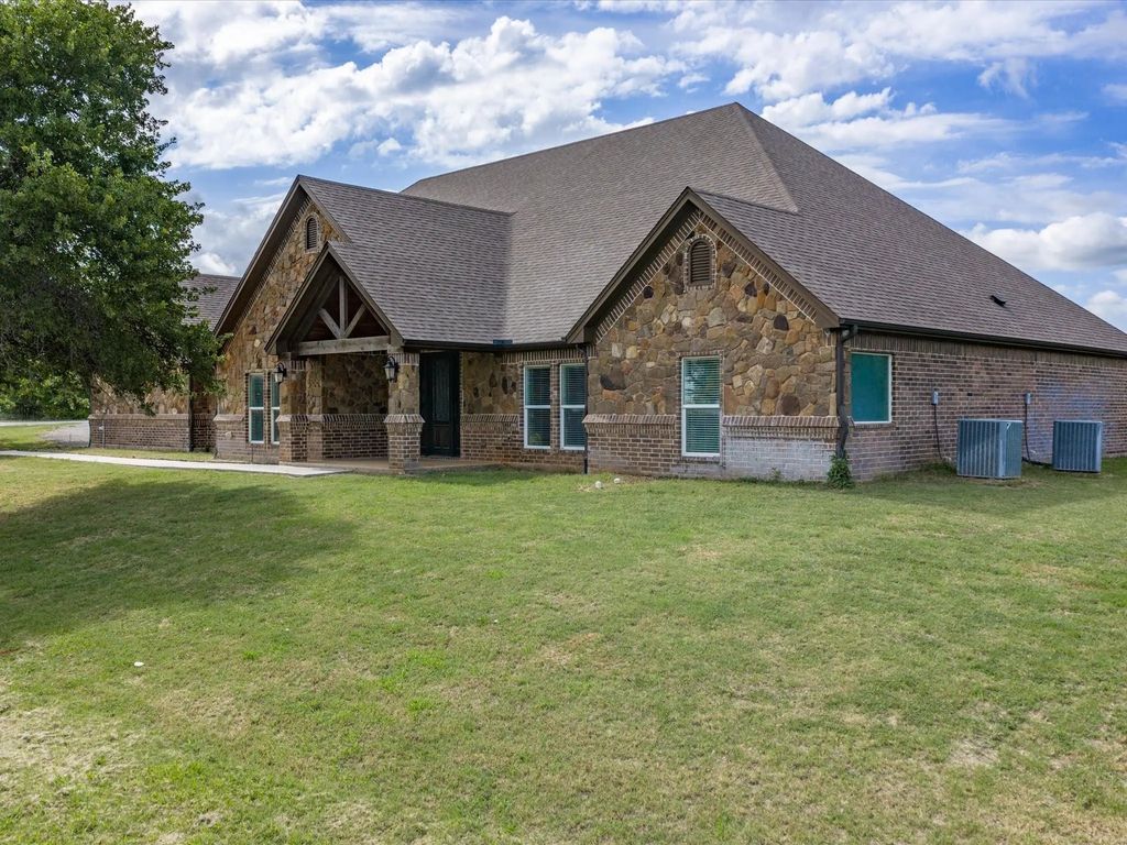 910 County Road 1111, Decatur