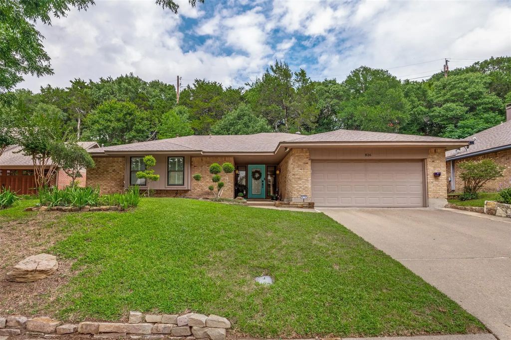 826 Cherlynne Drive, Cedar Hill