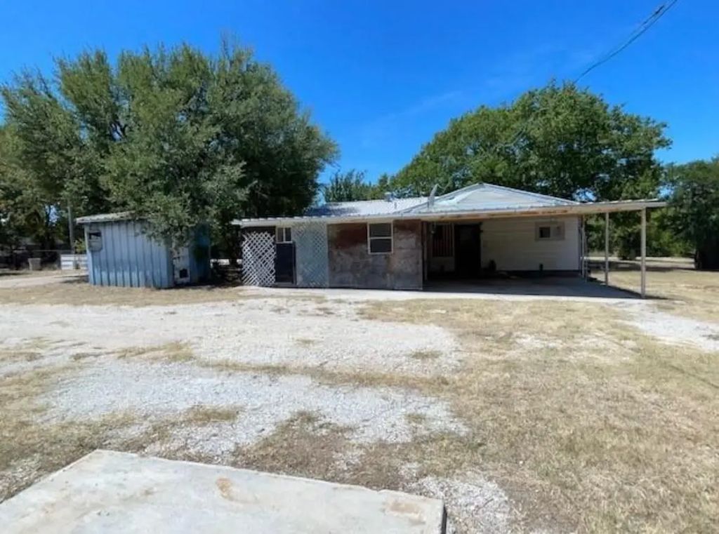 312 Alexander Lane, Bridgeport