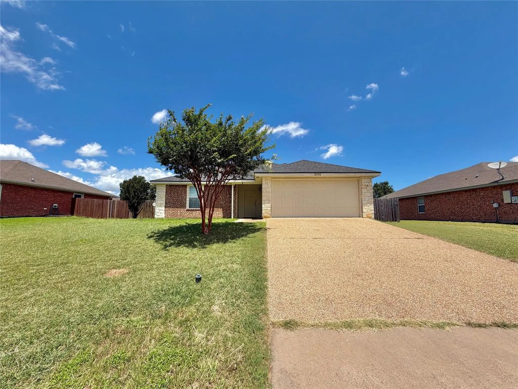 2005 Sabine Drive, Waco