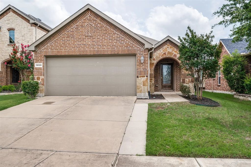 16028 Crosslake Court, Prosper