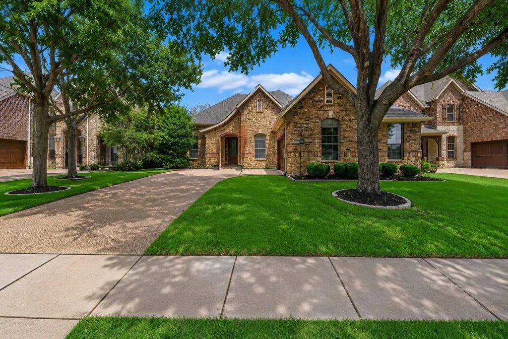 5833 Crescent Lane, Colleyville
