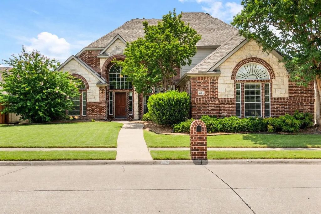 5904 Crestberry Lane, Sachse