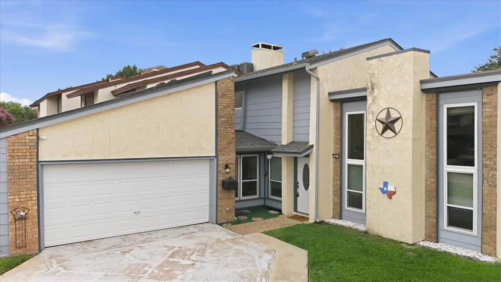 1813 Greenspring Circle, Garland