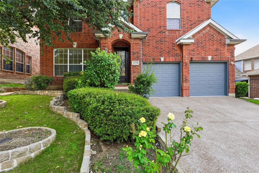1229 Tioga Drive, Irving