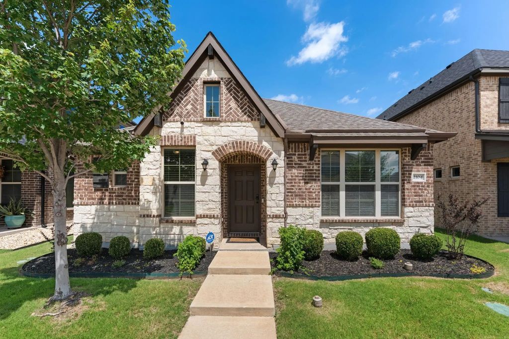 2104 Barx Drive, Little Elm
