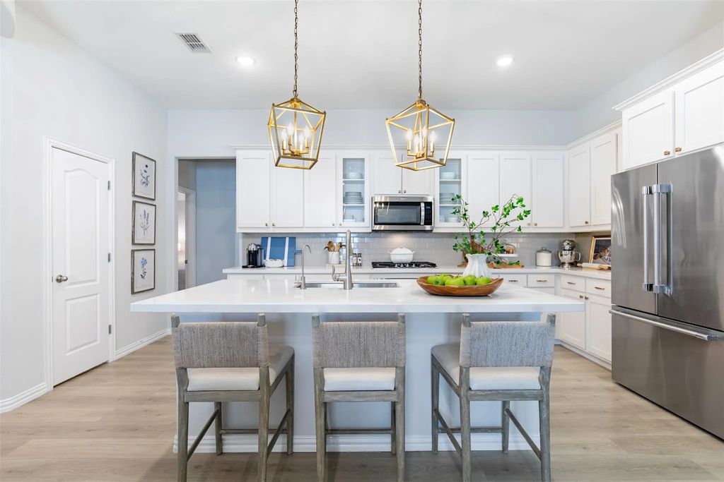 2715 Willow Lane, Melissa