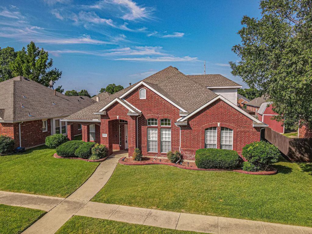 5221 Alec Drive, Garland