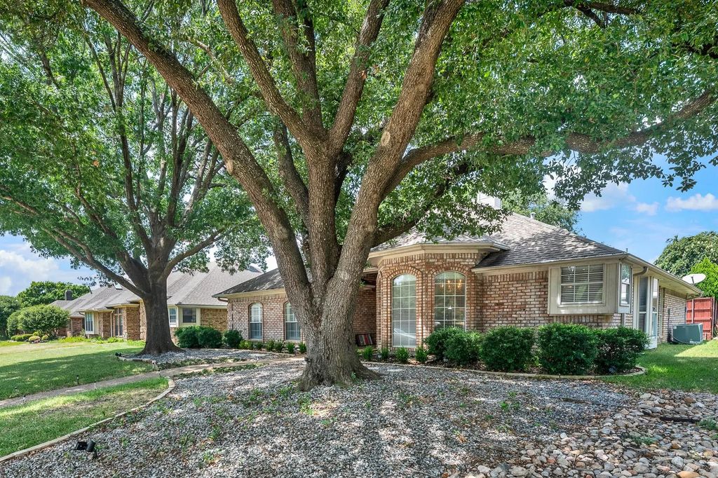 4445 Jenning Drive, Plano