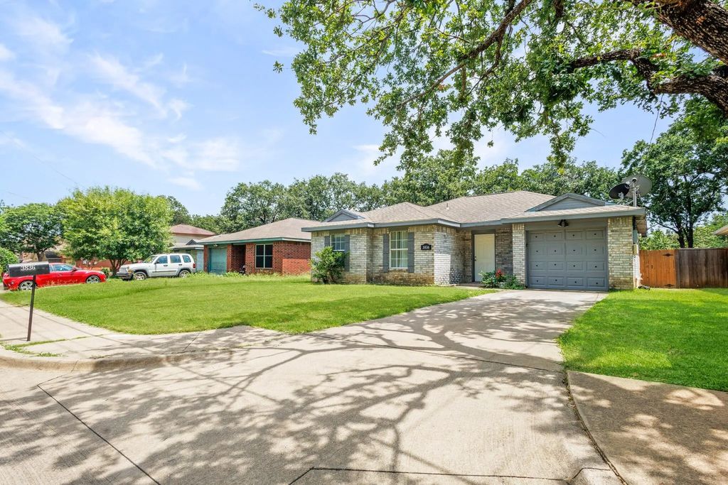 3836 Carver Place, Irving