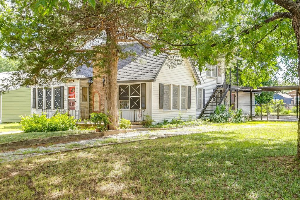 1329 Clarence Street, Haltom City