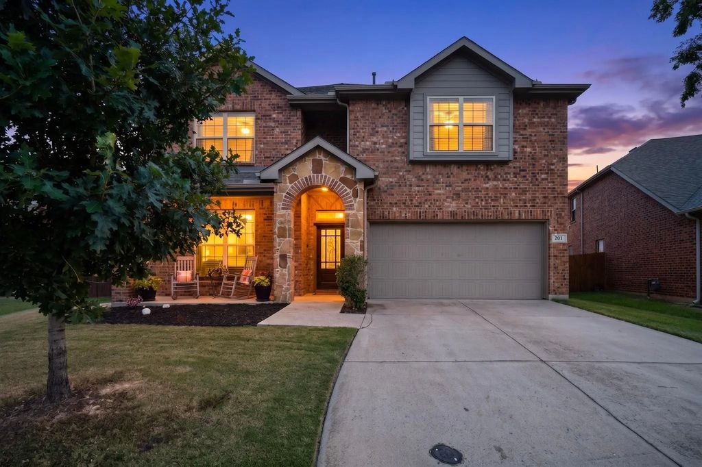 201 Sandy Creek Way, McKinney