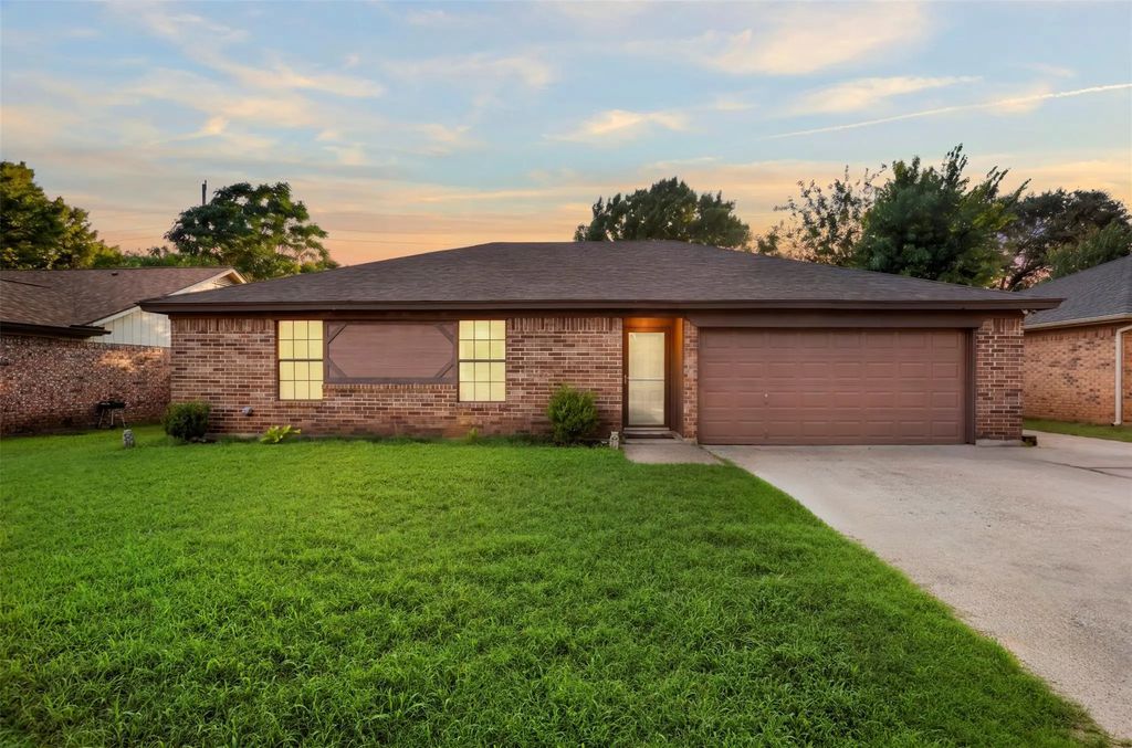 6200 Big Springs Drive, Arlington
