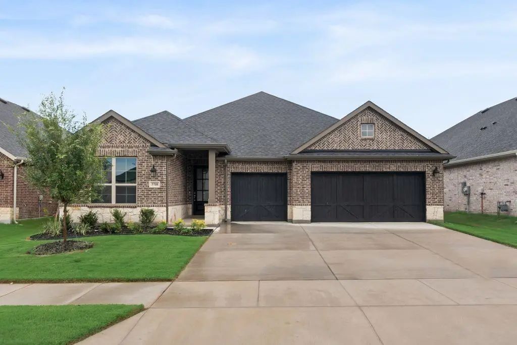 5708 Ferrers Drive, Celina