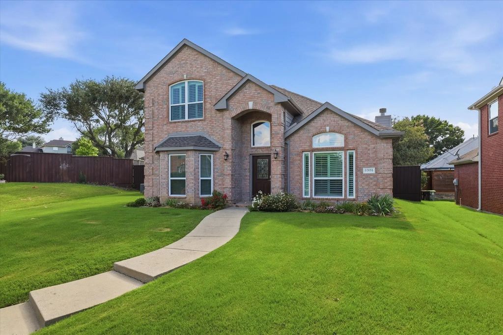 8305 Monica Circle, Plano