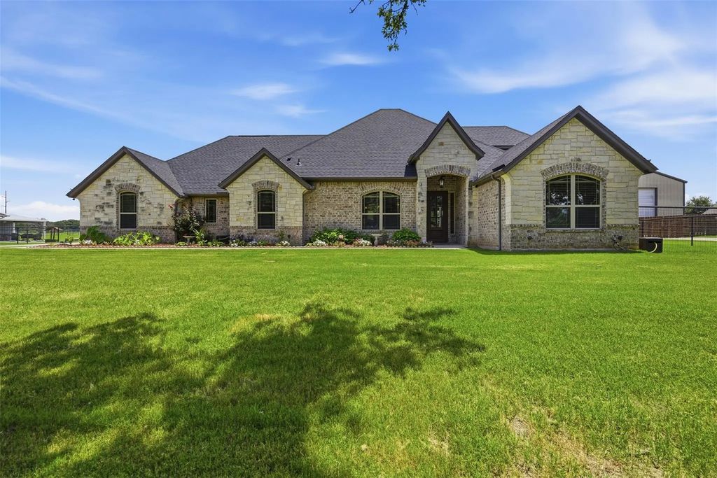 3216 Knob Road, Springtown