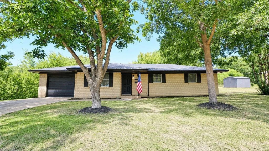 103 Beard Drive, Itasca