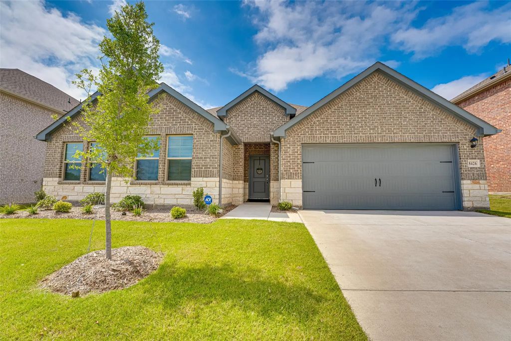 8426 Slowburn Drive, Garland