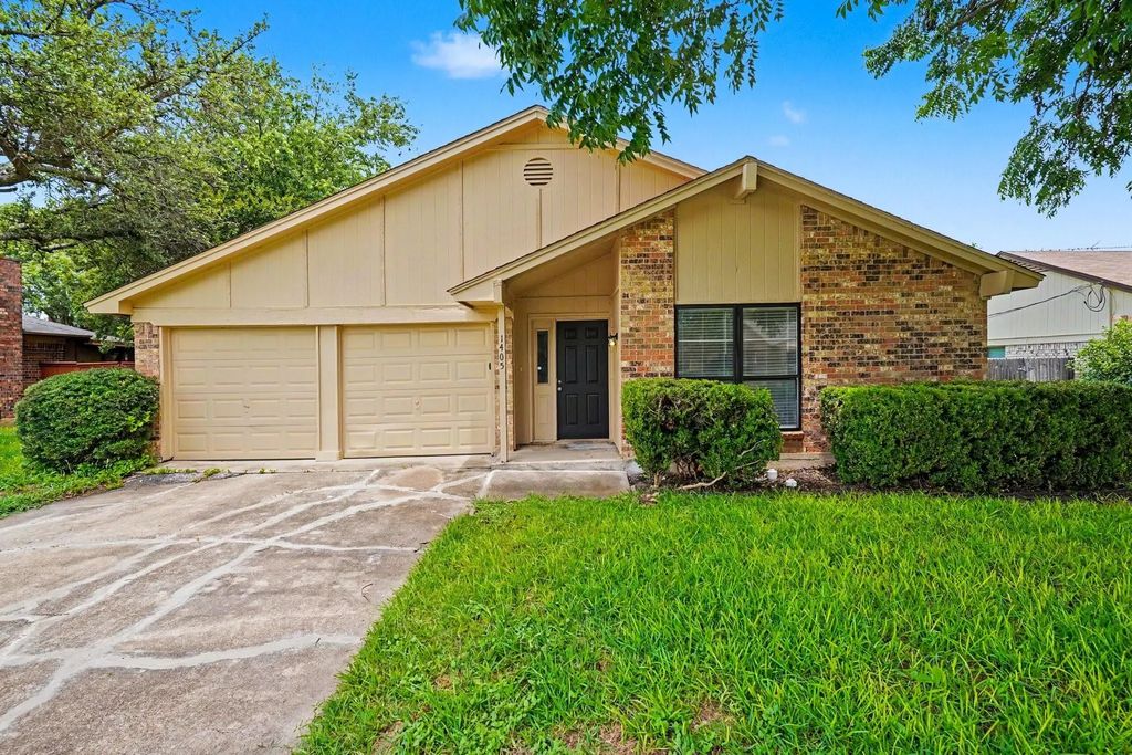 1405 Trammell Drive, Benbrook