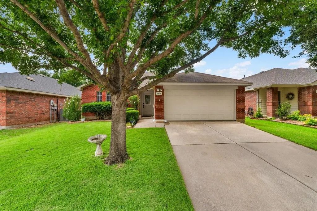 8421 Cactus Flower Drive, Fort Worth