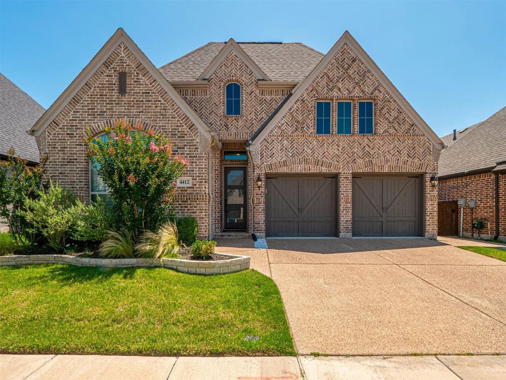 4412 La Roche Avenue, Carrollton