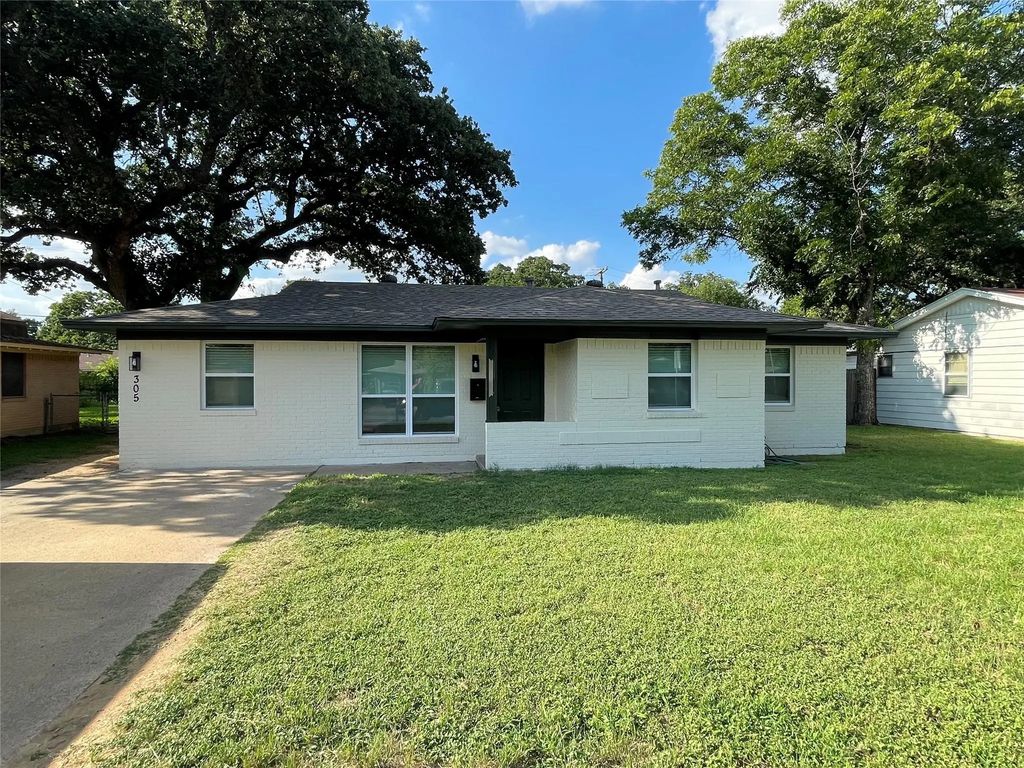 305 Jenny Kay Lane, Irving