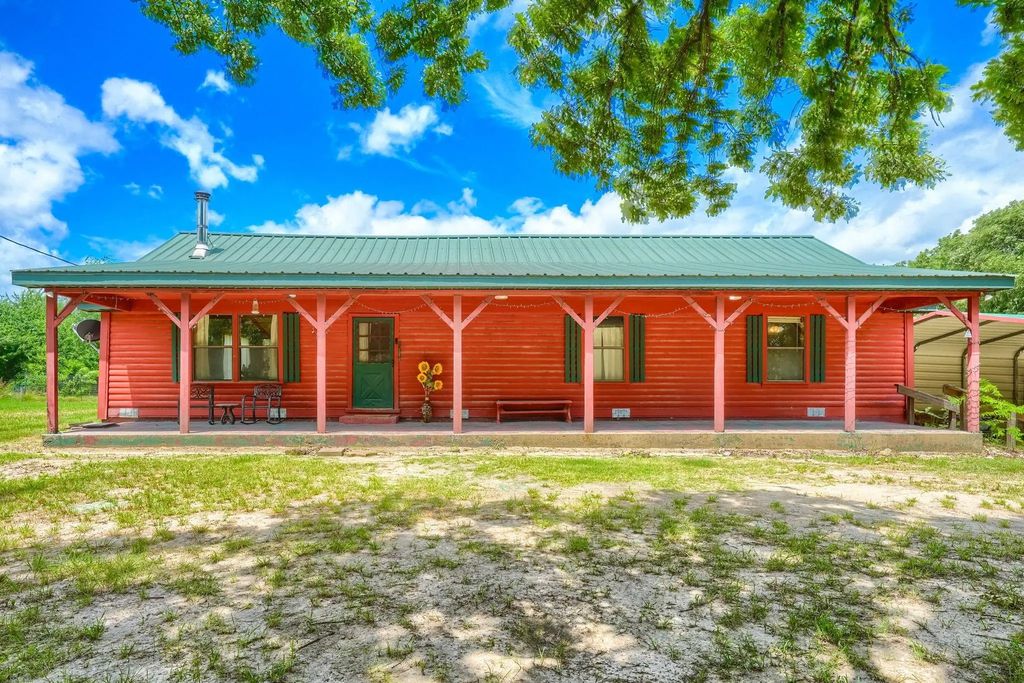 625 County Road 4735, Cumby