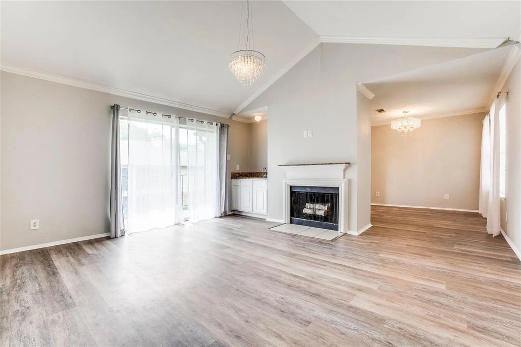 5300 Keller Springs Road 2086, Dallas
