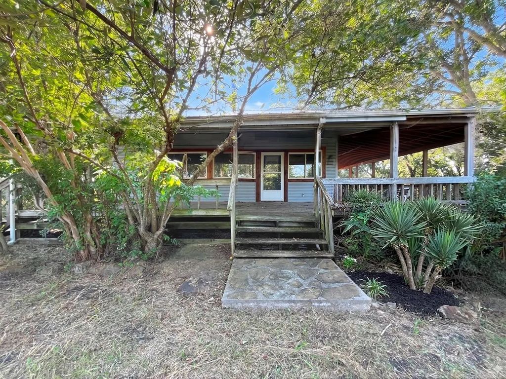 2740 Ridgelake Lane, McLendon Chisholm