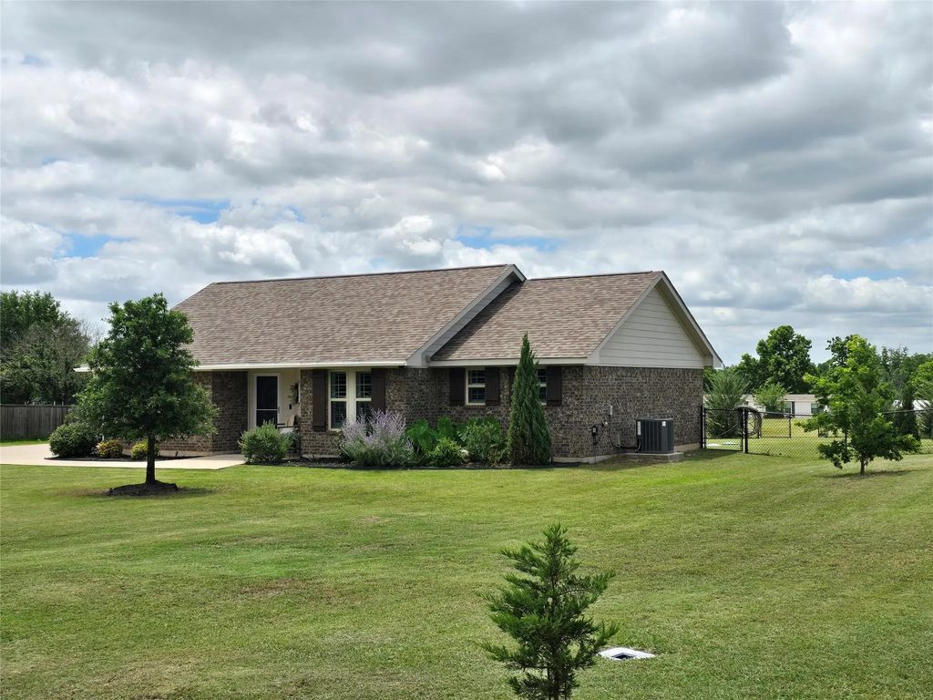 2462 Mcconnell Road, Gunter