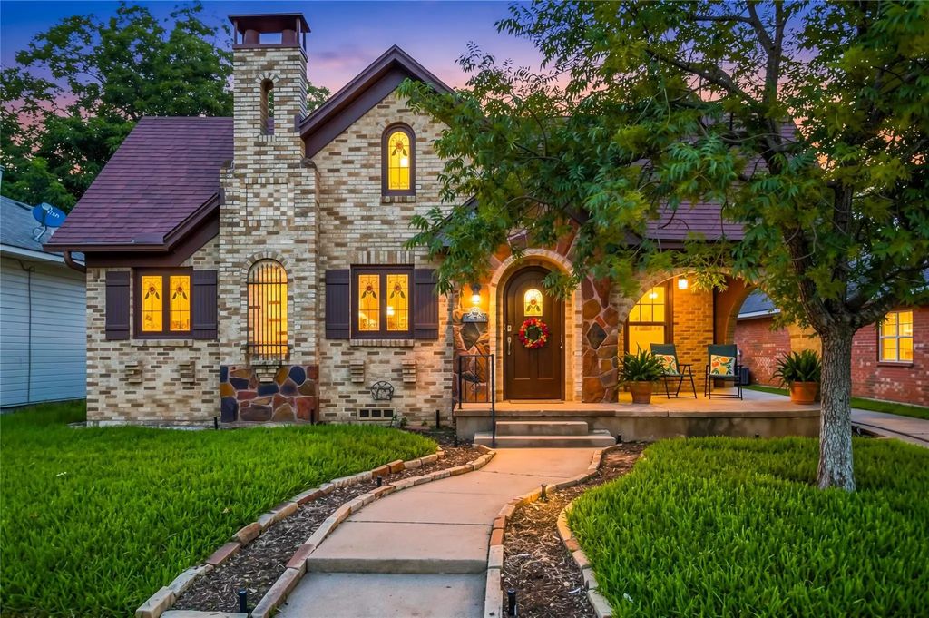 815 W Woodard Street, Denison