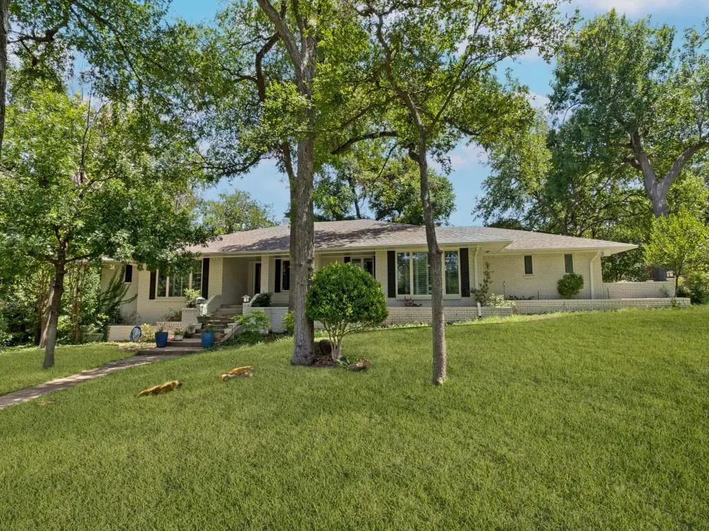 7508 Baxtershire Drive, Dallas