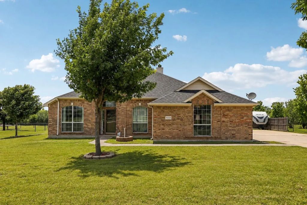10009 Kildee Trail, Sanger