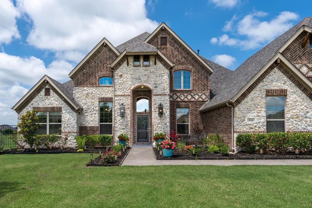 204 Trail Court, McLendon Chisholm