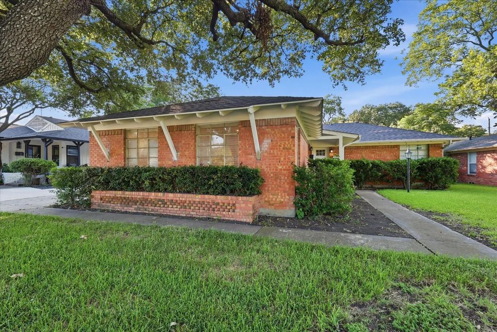 6607 E Mockingbird Lane, Dallas