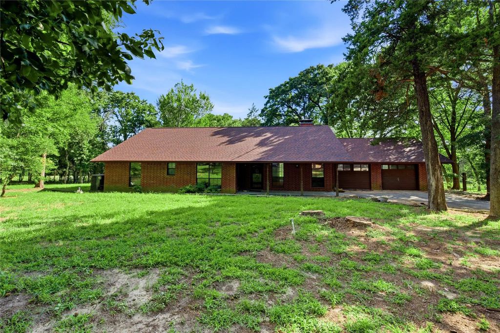 6231 County Road 4511, Athens