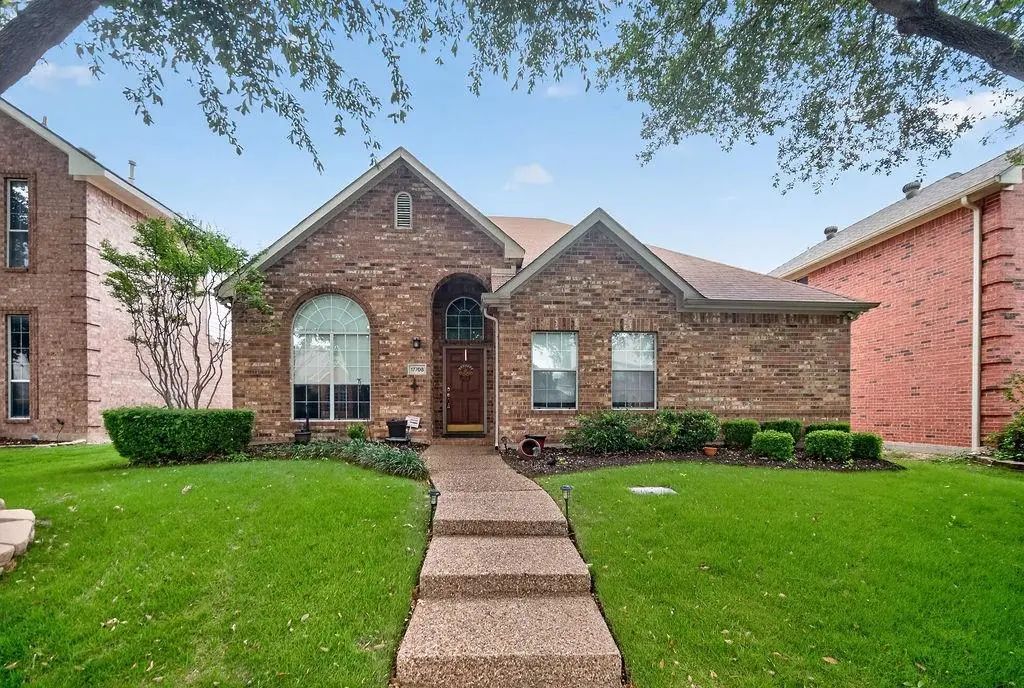 17708 Meadow Grove Lane, Dallas