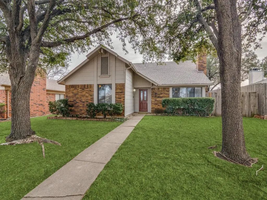 2614 Holy Cross Lane, Garland