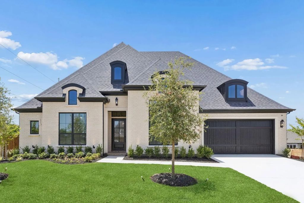 1905 Golden Gate Way, Celina