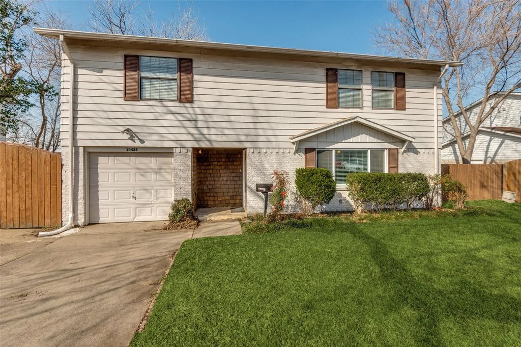 14423 Sunrose Lane, Farmers Branch