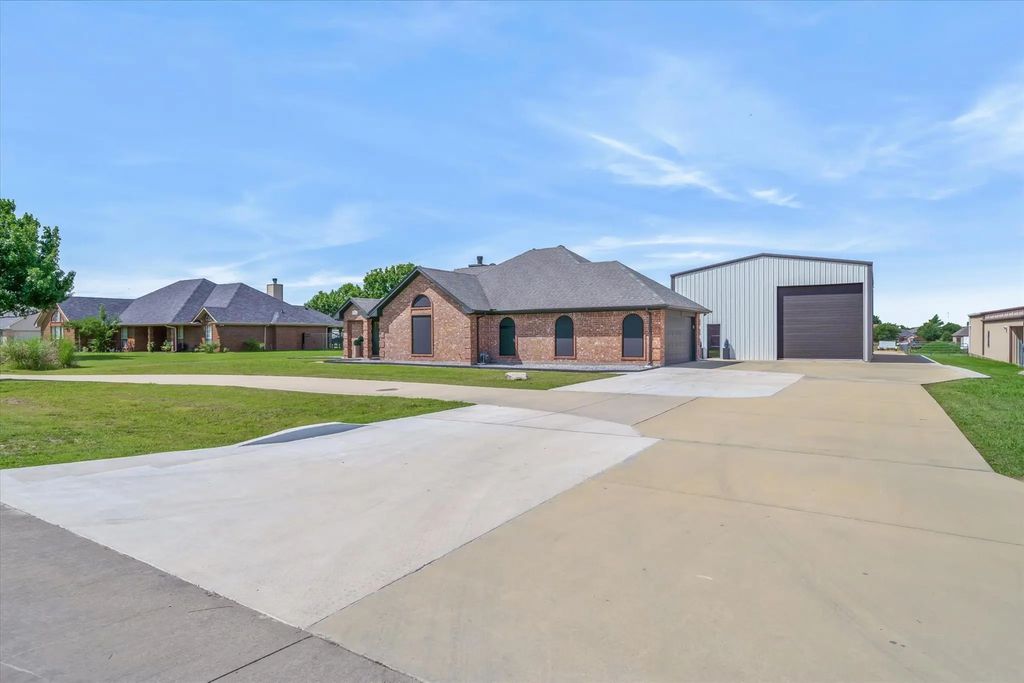 9346 Homestead, Forney