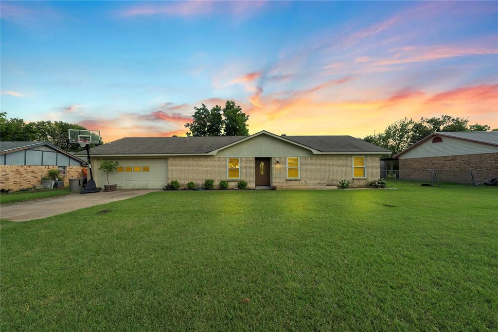 837 W 3rd Street, Eddy