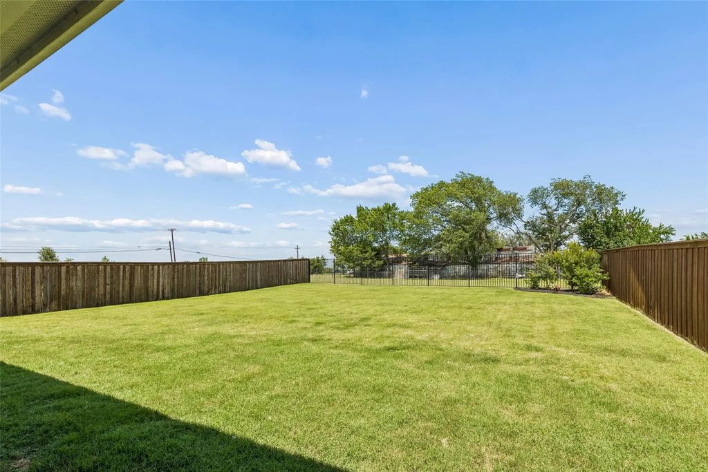 8914 Edna Place, Rowlett