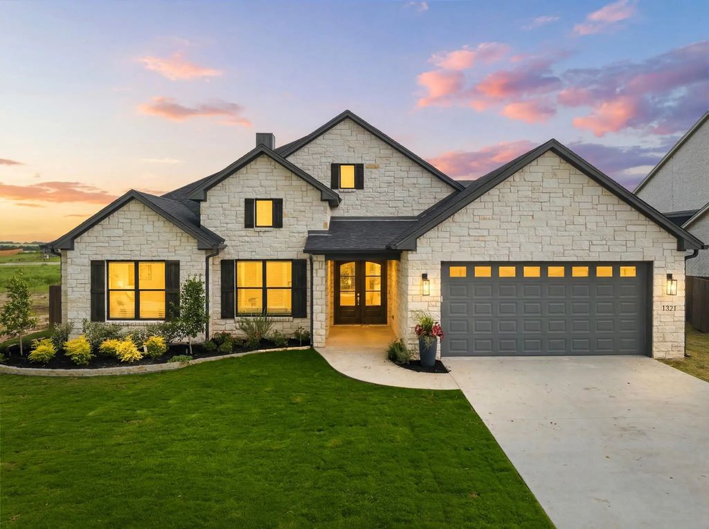 1321 Tahonta Drive, Hewitt